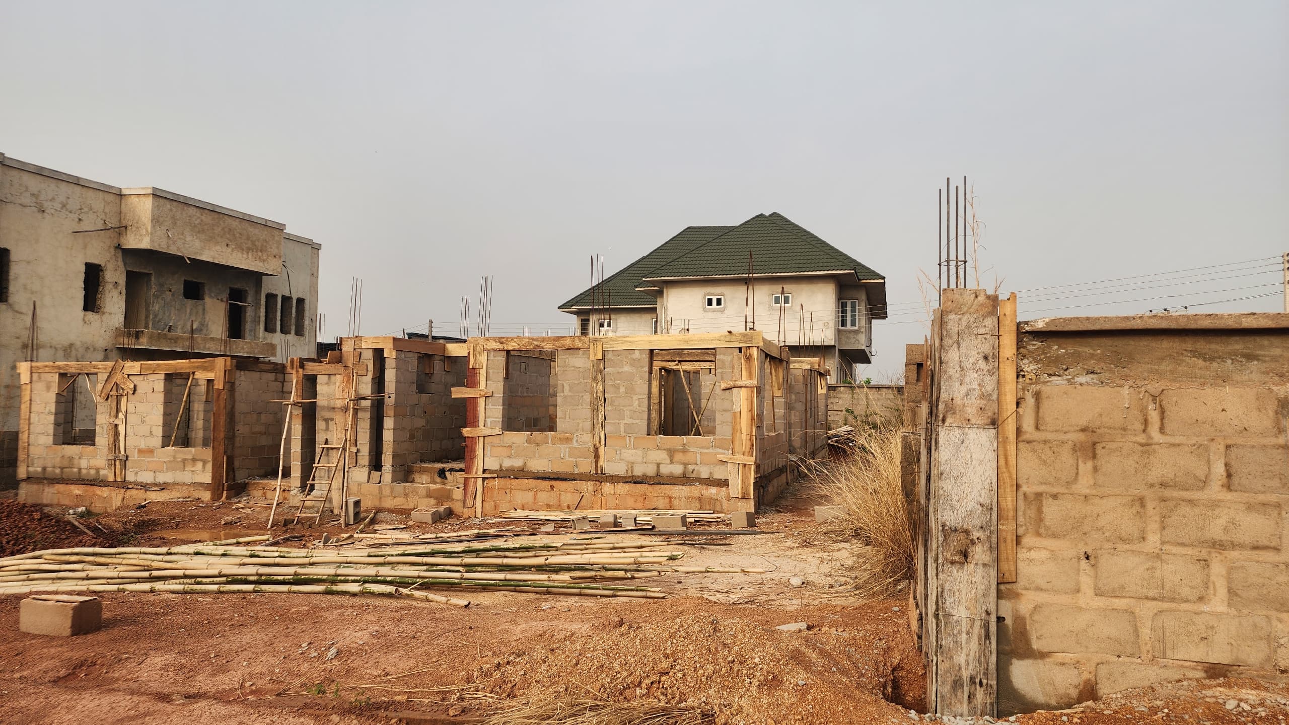 Blockwork foundation walls with timber formwork on site